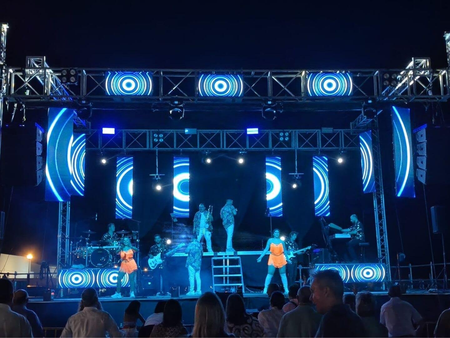 4 juan-de-sola-representacion-artistas-produccion-eventos-sonido-iluminacion-huelva